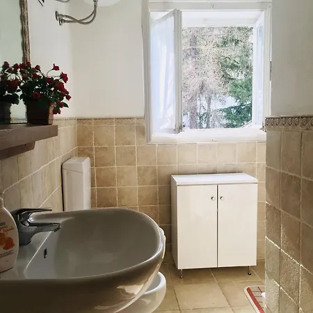 Guesthost - Les Pies Sur Le Pistes - Cozy In