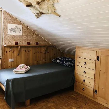 Guesthost - Les Pies Sur Le Pistes - Cozy In