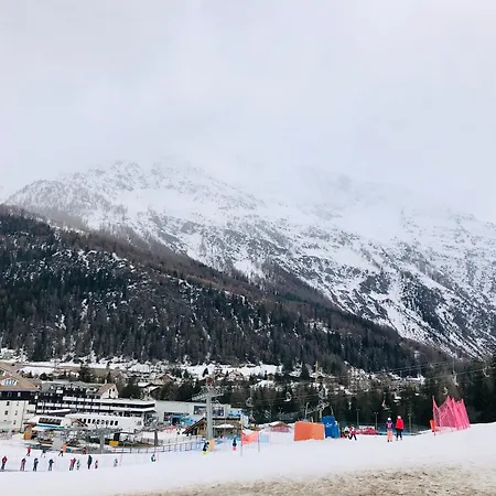 Guesthost - Les Pies Sur Le Pistes - Cozy In La Thuile